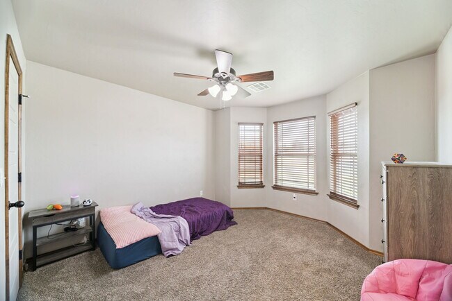 Building Photo - 1138 Jones Ave