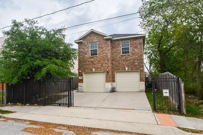 Building Photo - 4915 Market St