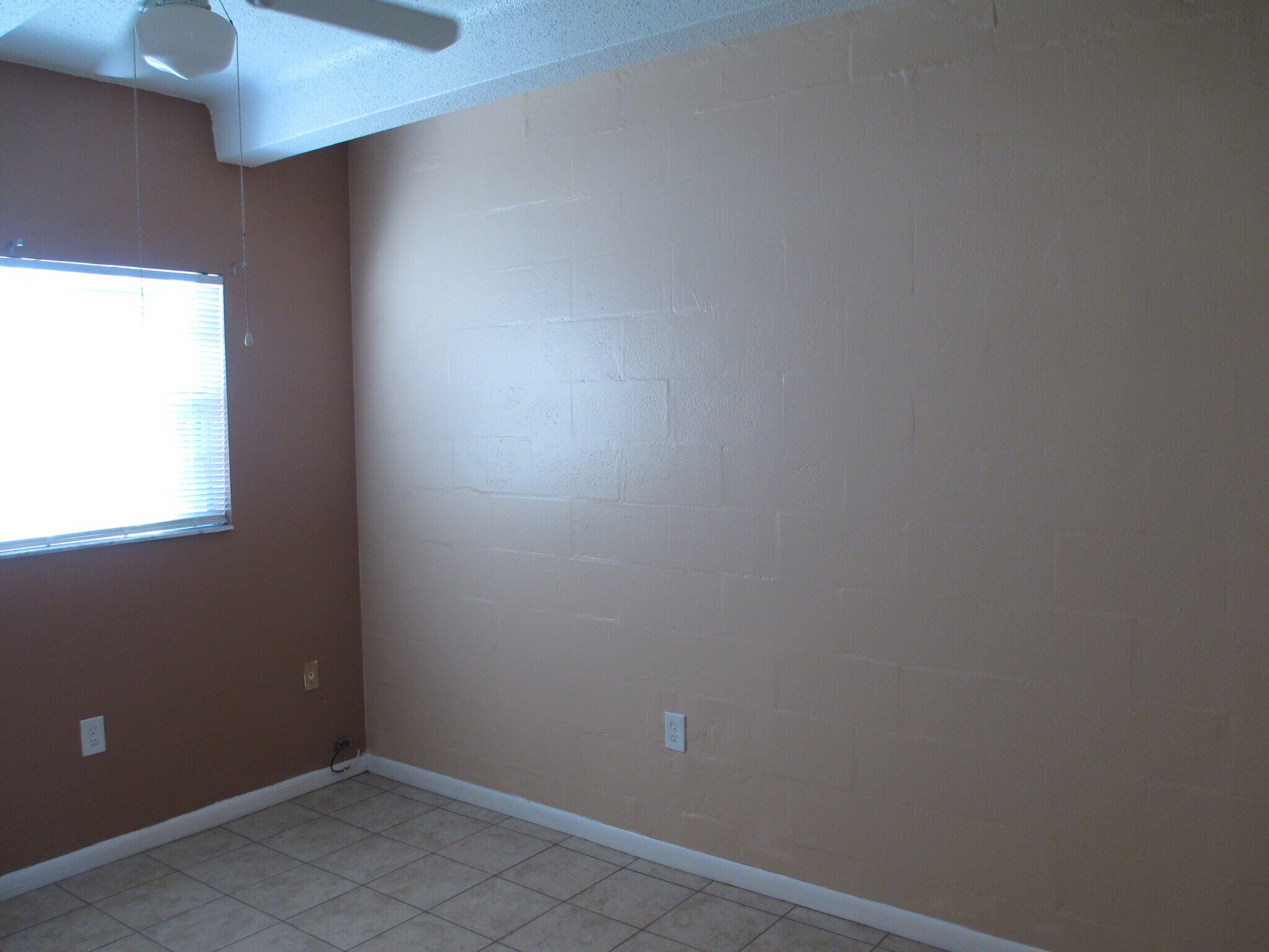 Building Photo - 1713 Dixon Blvd