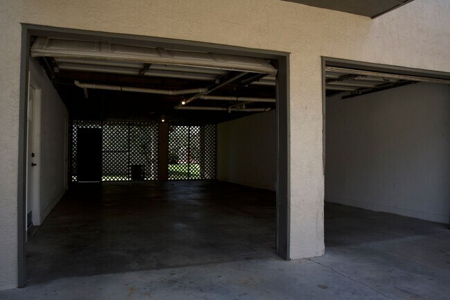 Building Photo - 1339 Airport Dr