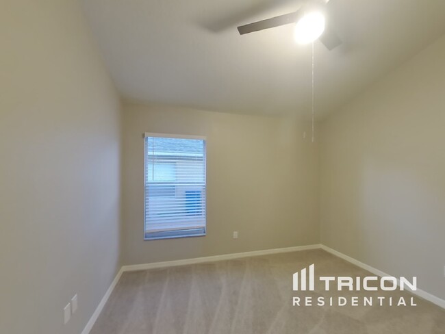 Building Photo - 11724 S Stone Ln