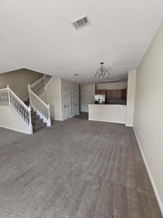 Building Photo - 403 Valdez Ct