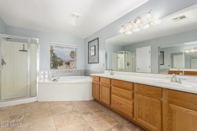 Building Photo - 8721 E Lomita Cir
