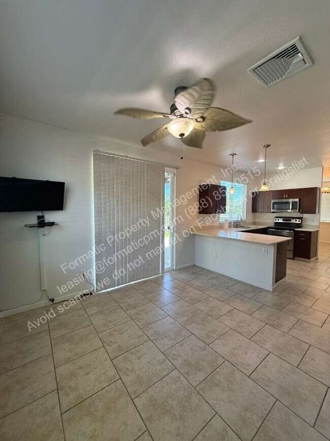 Building Photo - 1295 Kukulu St