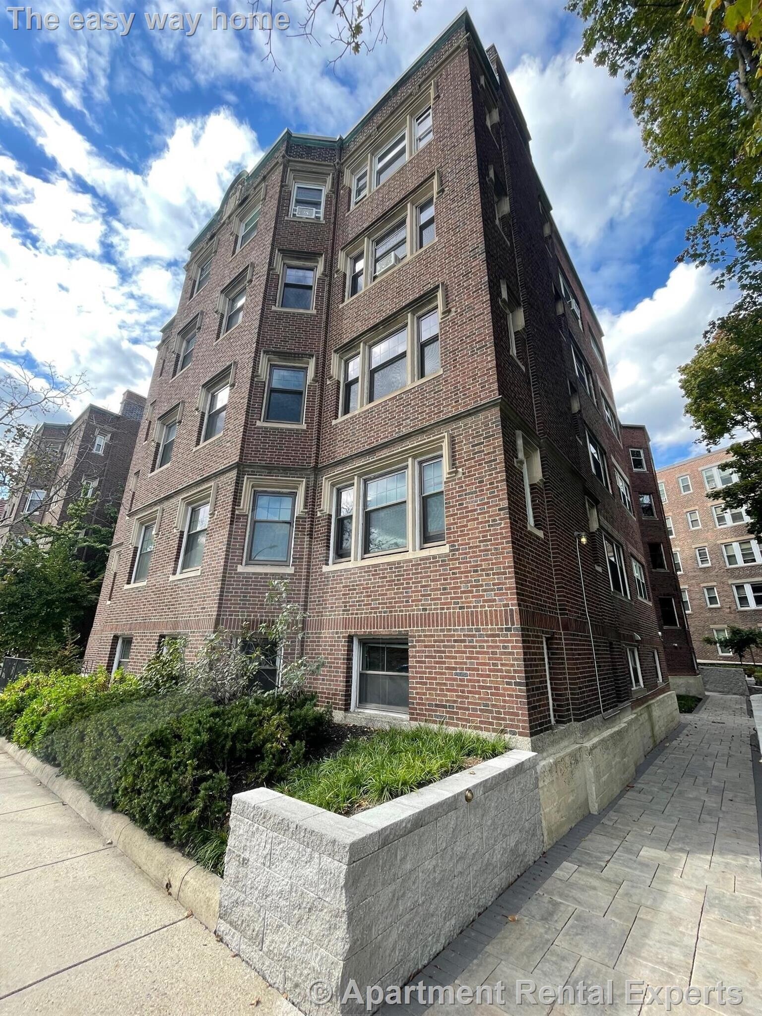 Building Photo - 5 Linnaean St