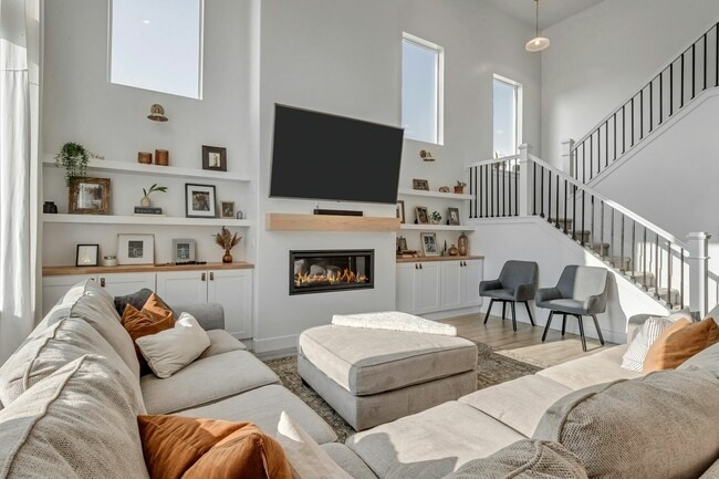 Building Photo - 14636 Snow Leopard Ln