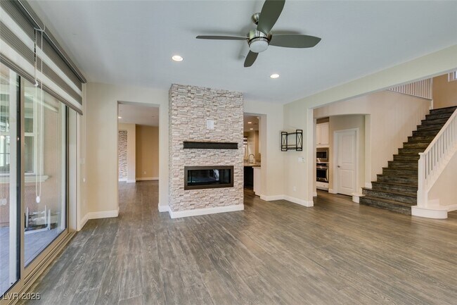 Building Photo - 2497 Birch Hollow St