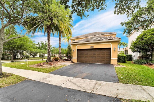 Building Photo - 1518 Maple Dr