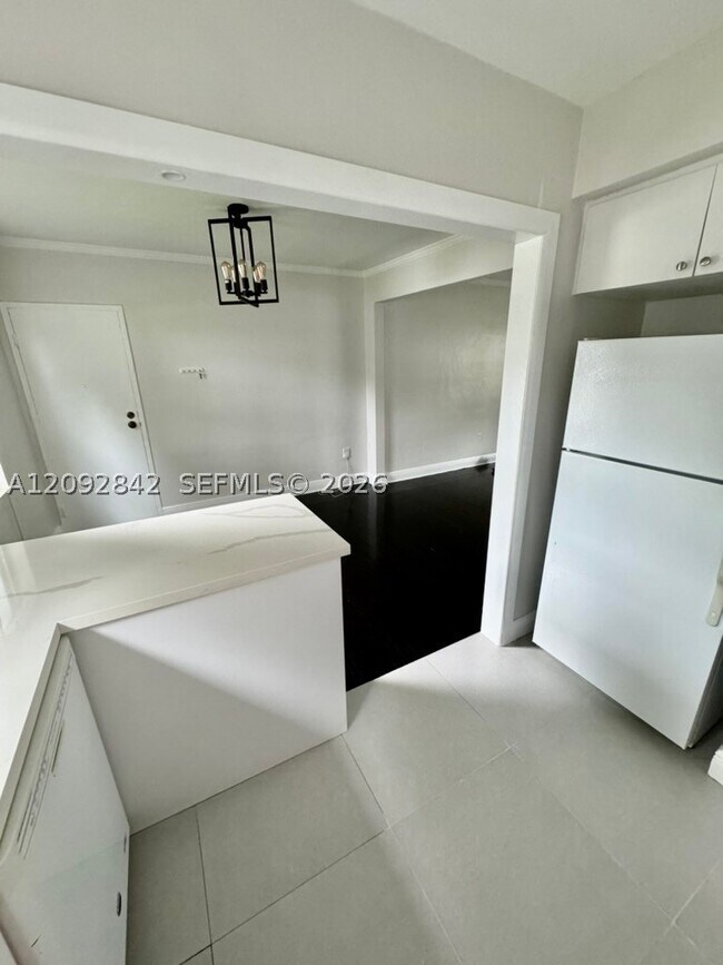 Building Photo - 7740 SW 54th Ct