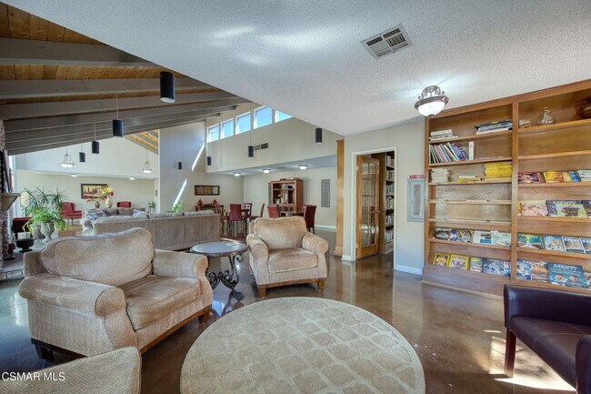 Building Photo - 254 Sequoia Ct