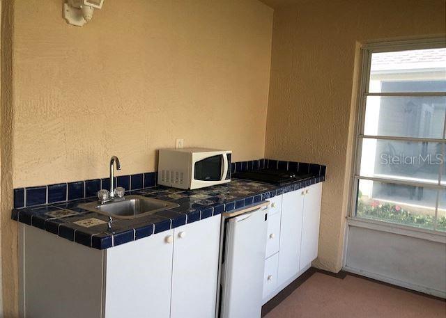 Building Photo - 1506 Alcaraz Pl