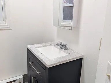 Building Photo - 6th St