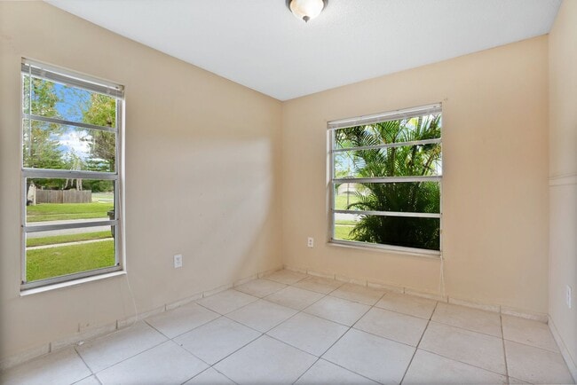 Building Photo - 3121 Yorych Ln