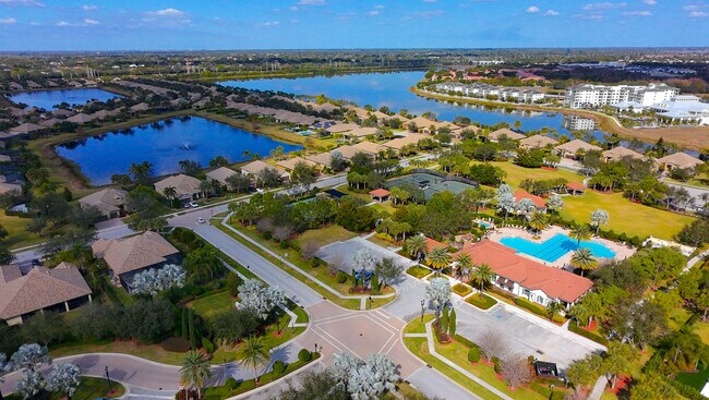 Building Photo - 3352 Siena Cir