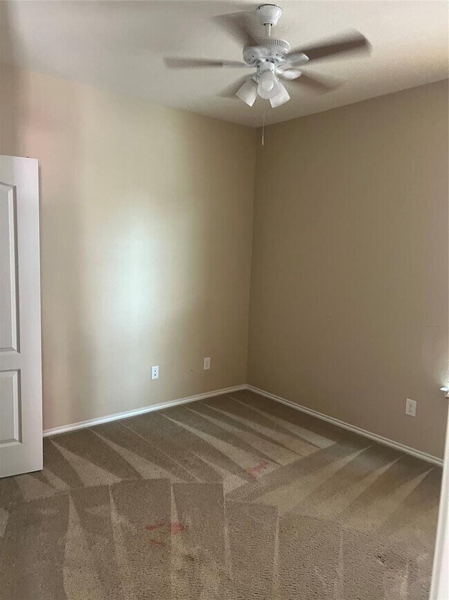 Building Photo - 3651 Sandy Brook Dr
