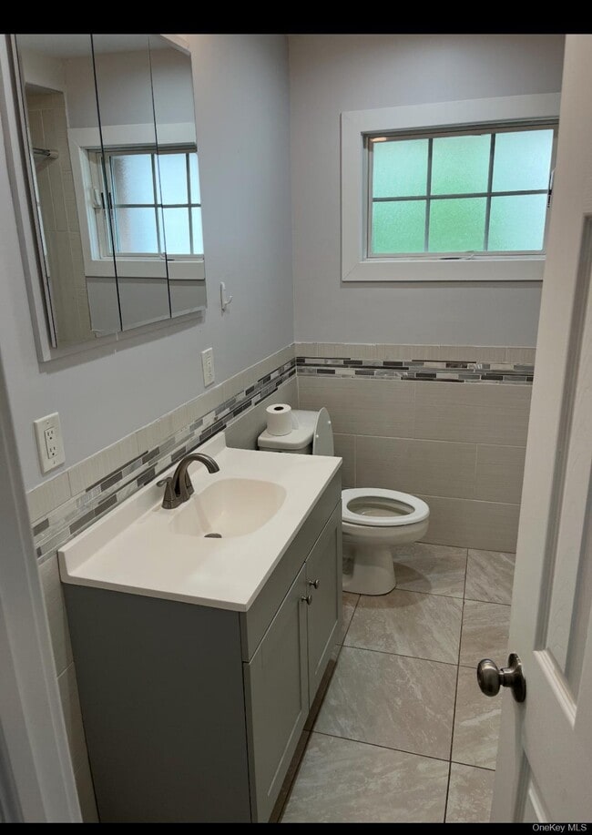 Building Photo - 476 Whittier Ave