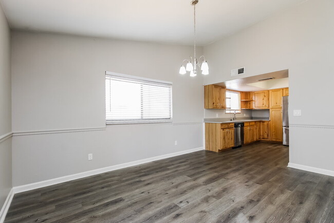 Building Photo - 8204 N 60th Dr
