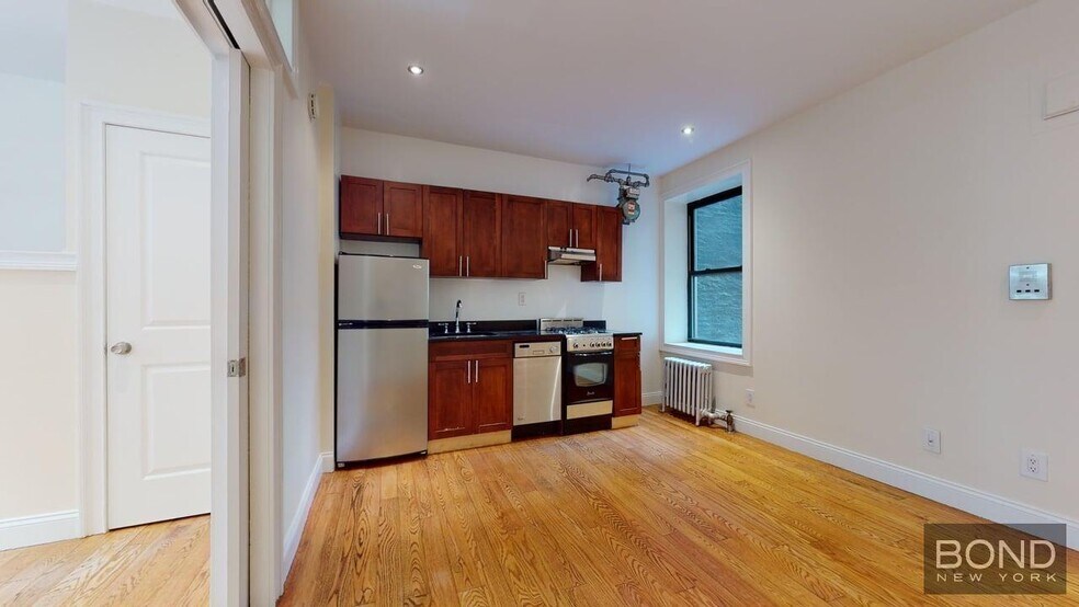 Building Photo - 207-209 West 11th Street