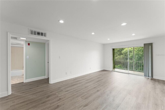 Building Photo - 1250 S Denning Dr
