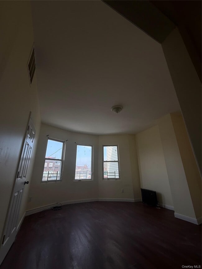 Building Photo - 168-42 Liberty Ave