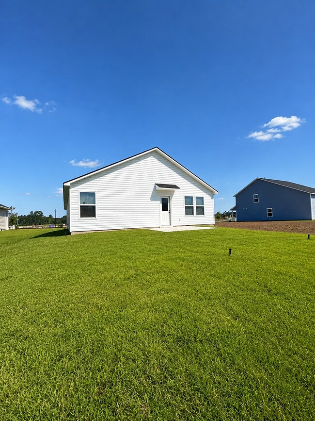 Building Photo - 332 Pleasant Vly Dr