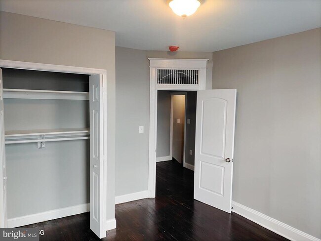Building Photo - 622 Linnard St