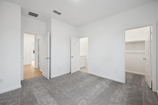 Building Photo - 21918 Wycombe Ter Wy