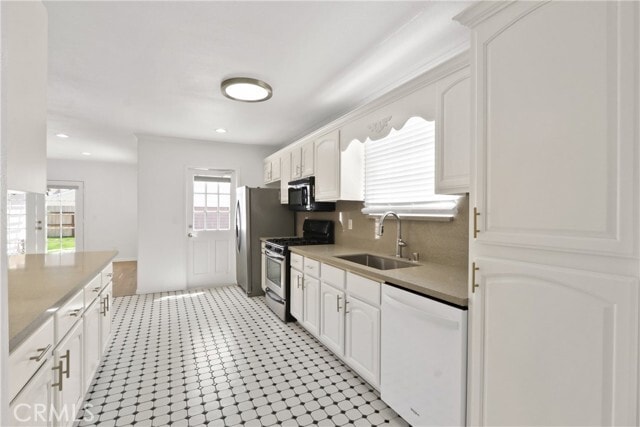 Building Photo - 4232 Walnut Ave