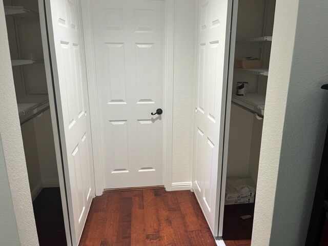 Building Photo - 405 Stoney Point Way