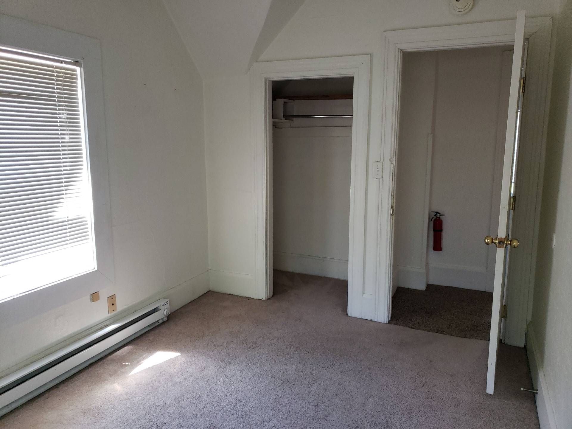 Building Photo - 515 NE Kamiaken St