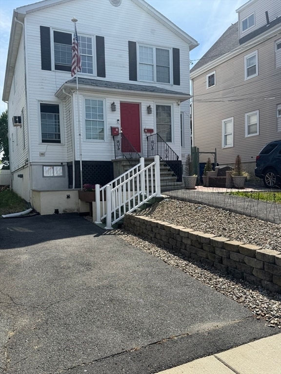 Building Photo - 31 Tapley Ave