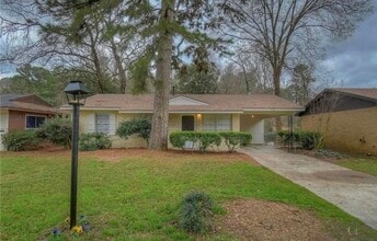 Building Photo - Spacious 3 Bedroom, 2 Bath Home – Move-In ...