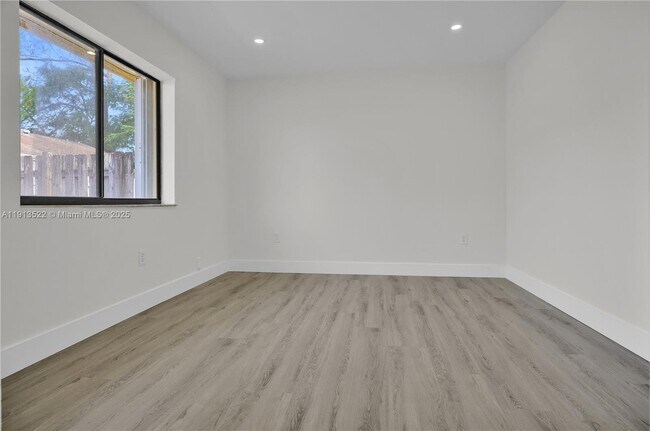 Building Photo - 20127 SW 88th Ct