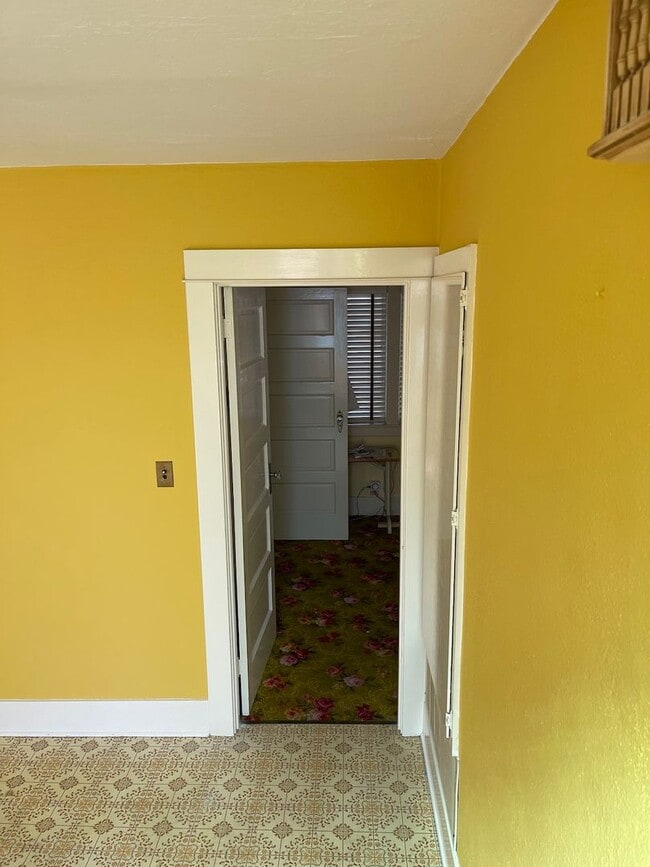 Building Photo - Chula Vista 4.5 Bedrooms and 3 Bathrooms -...