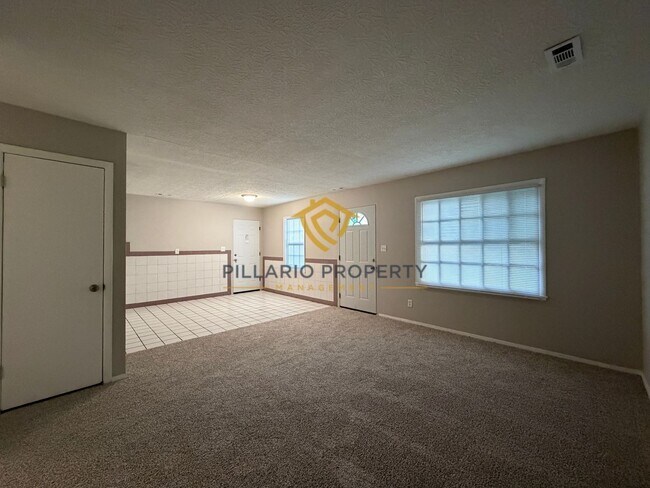 Building Photo - 3612 Caroline Ave