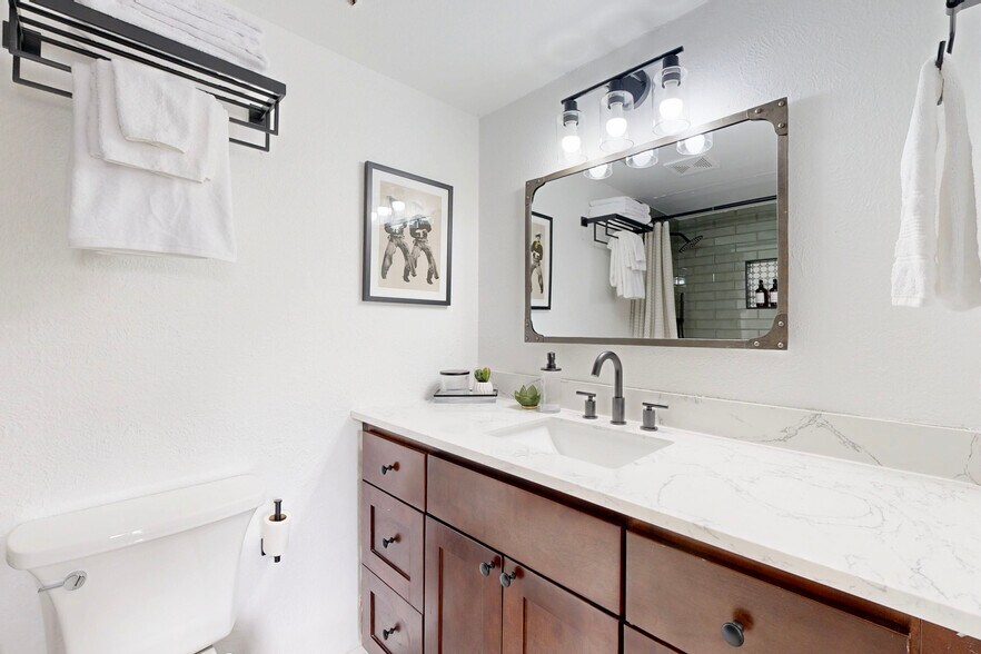 Building Photo - 5757 Martel Ave