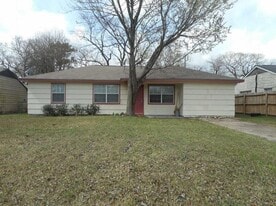 Building Photo - 721 Champs St