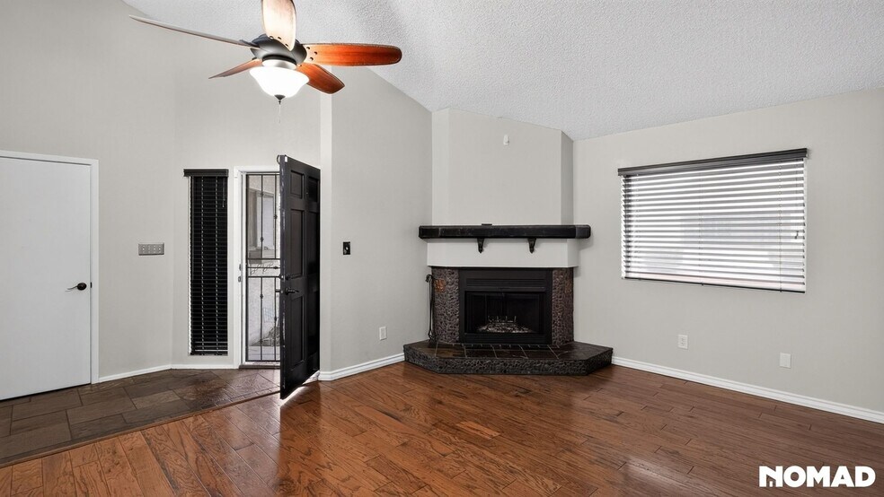 Building Photo - 9237 N 47th Dr