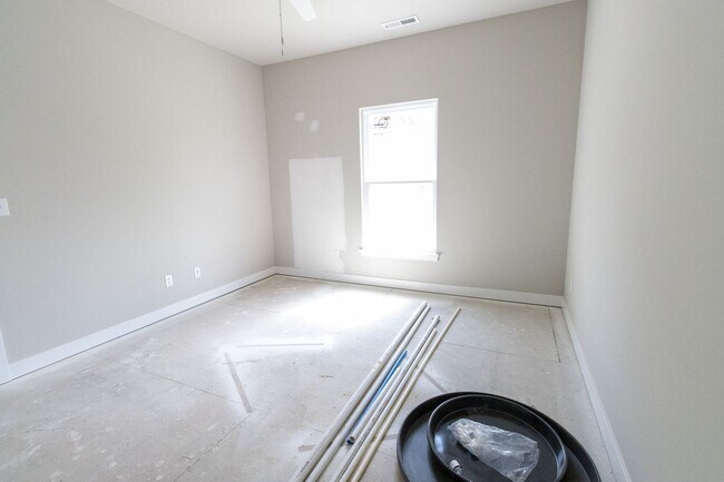 Building Photo - Brand New Construction on East Campus!