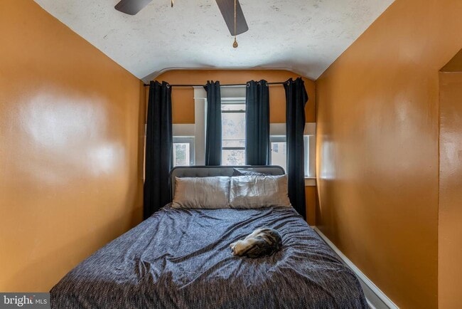 Building Photo - 511 Garfield Ave