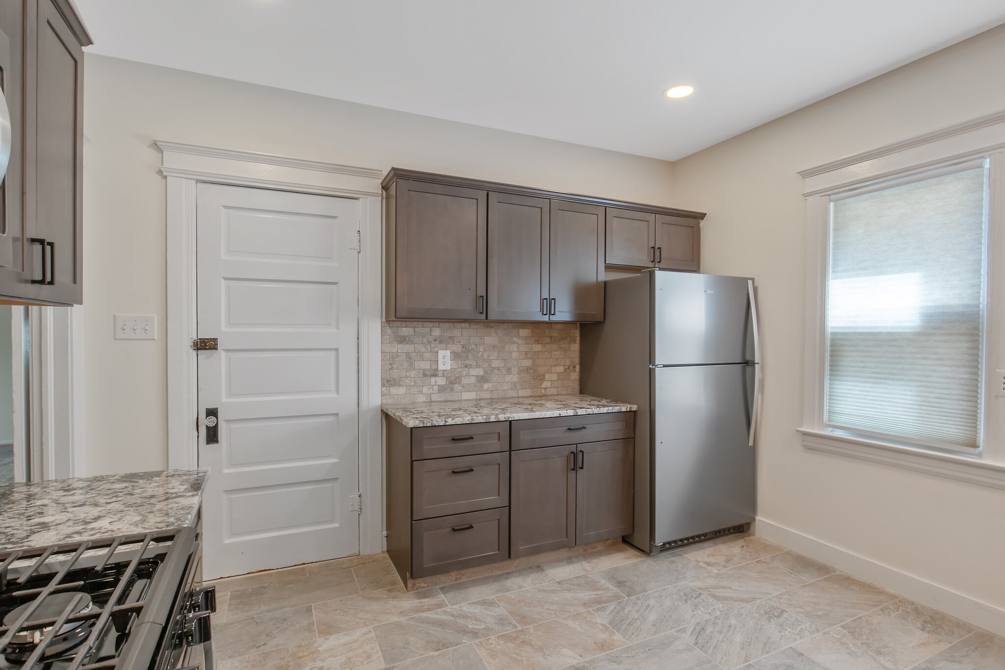 Building Photo - 262 Tennyson Ave