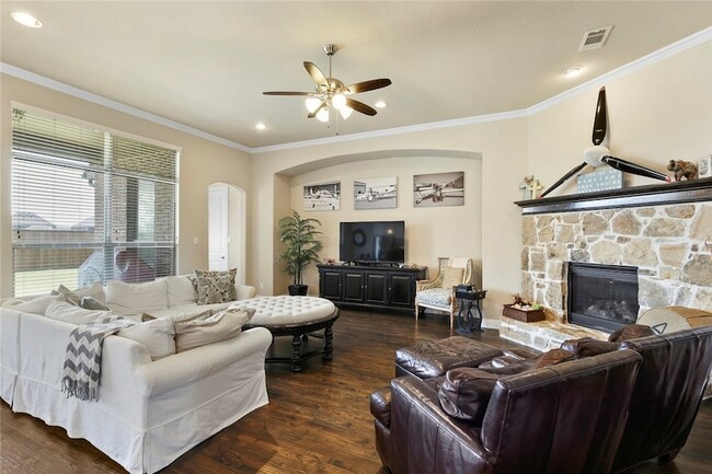 Building Photo - 861 Waterview Dr