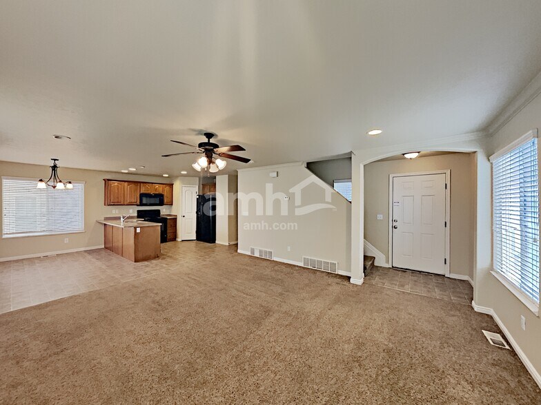 Building Photo - 4778 Wilson Way