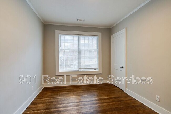 Building Photo - 2115 Hallwood Dr