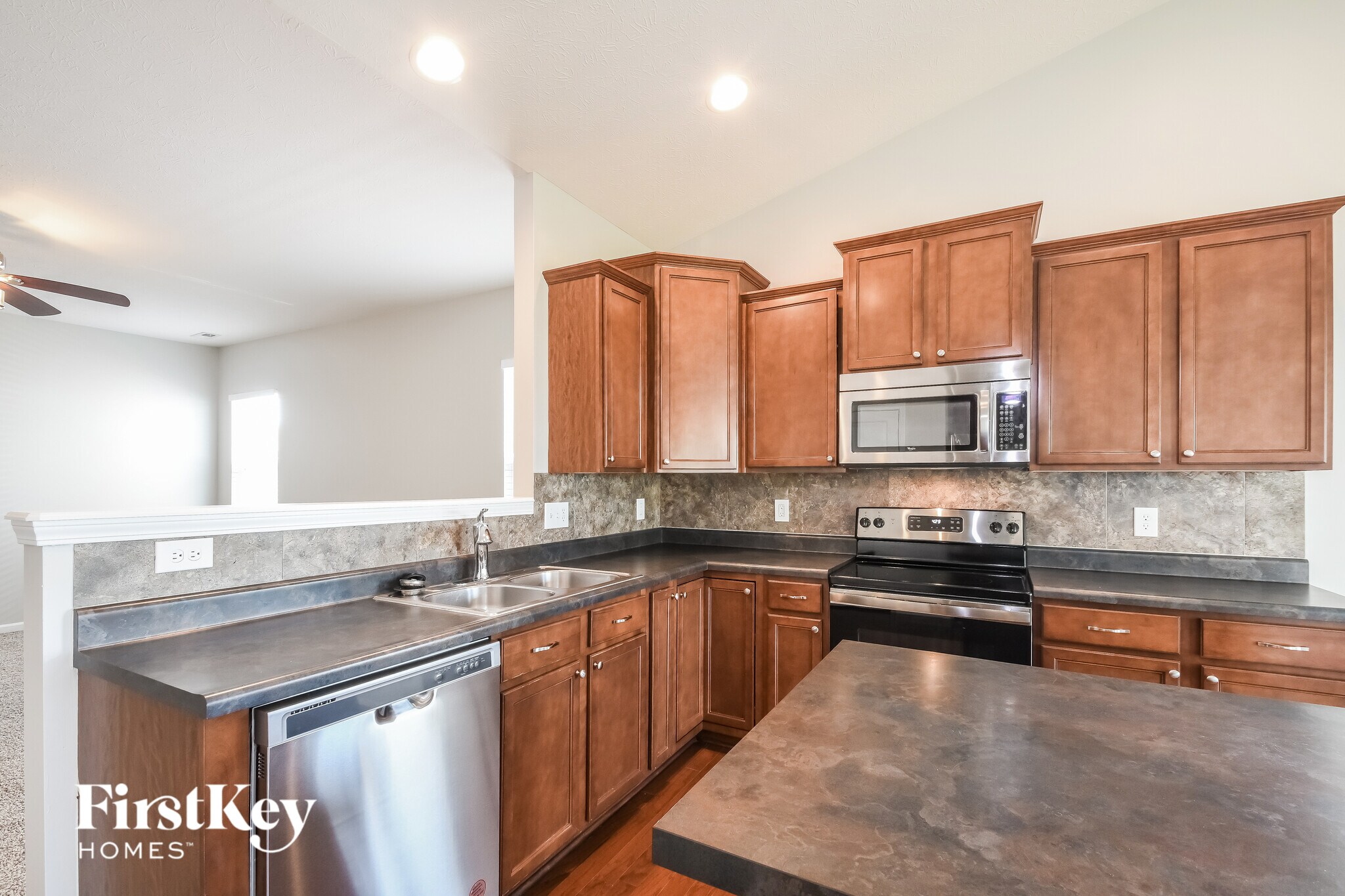 Building Photo - 5887 Aldridge Dr