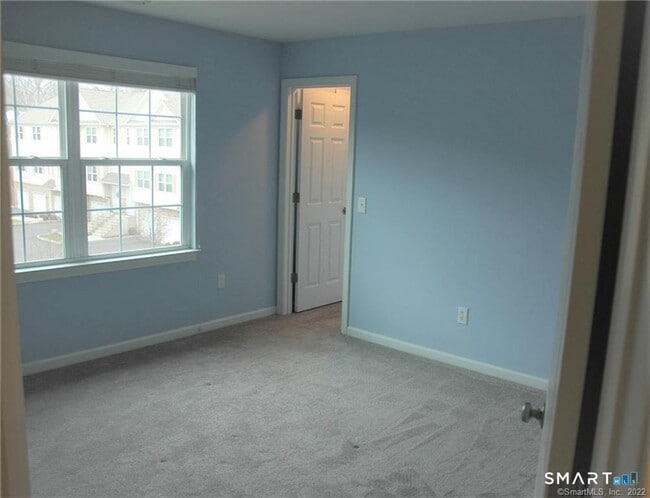 Building Photo - 16 Riverview Ct