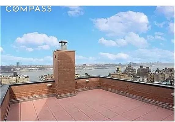 Building Photo - 250 W 90th St