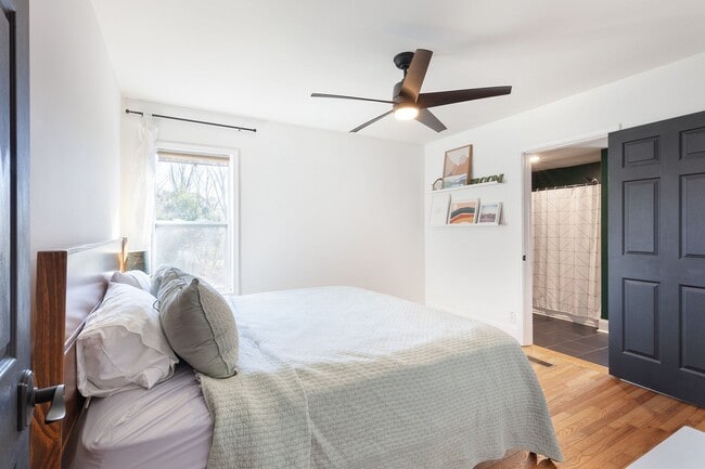 Building Photo - Beautifully Updated Home in Vibrant Atlanta Neighborhood