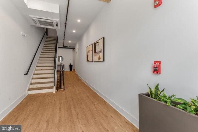 Building Photo - 1144 Frankford Ave
