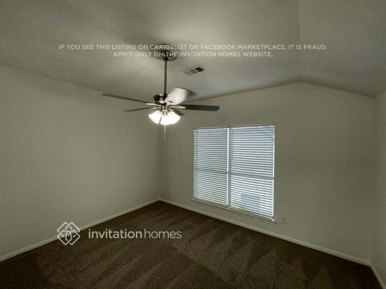 Building Photo - 15726 Stiller Park Dr